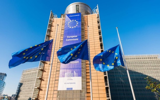 Европейската комисия предлага конкретни действия за укрепване на социалния диалог