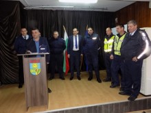 Почетни отличия за екипите на пожарната и полицията, овладели критичната ситуация с горяща цистерна в Костинброд