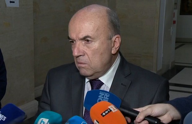 След изслушването във външната парламентарна комисия министър Николай Милков и