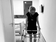 Ето я истината за състоянието на Венета Райкова, появи се с проходилка