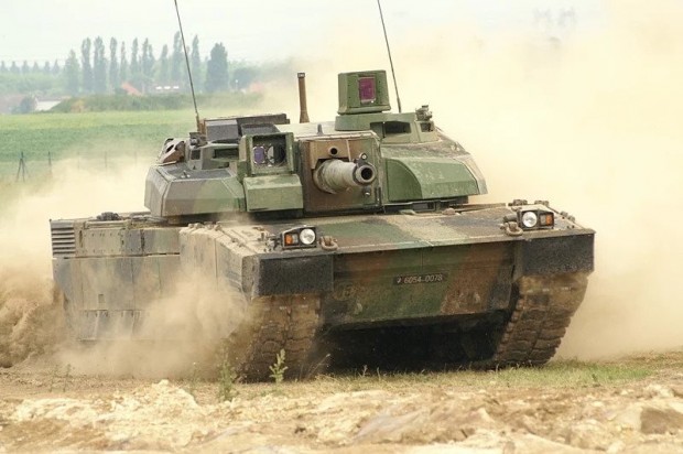 Париж не разполага с достатъчно танкове Leclerc за доставка на Украйна