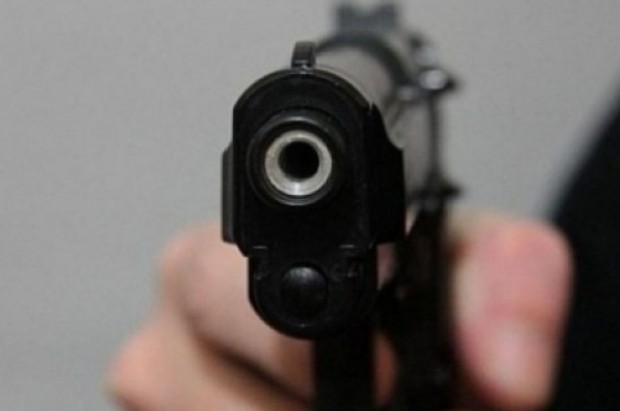 Ученик извади газов пистолет по време на час в гимназия в София