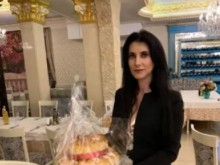 Нашата "Мисис баба Вселена" е с мъжа си от 16-годишна