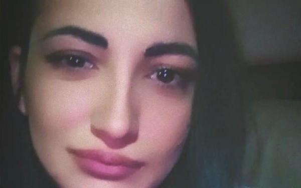 Ето я младата полицайка, хваната с марихуана