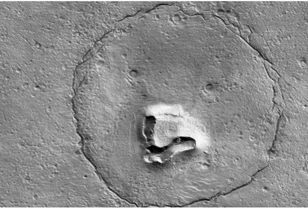 Американският междупланетен апарат MRO Mars Reconnaissance Orbiter засне фрагмент от