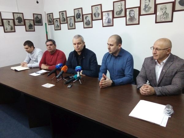 Над 102 000 подписа за запазване на българския лев са събрали