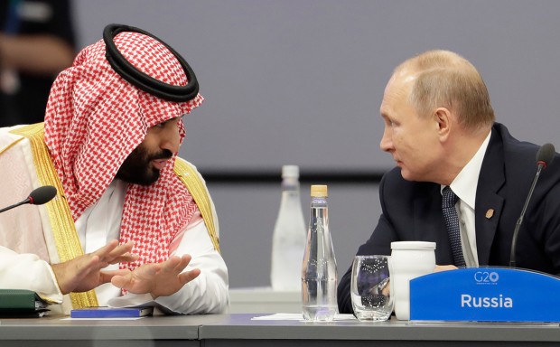 Путин и Мохамед бин Салман са обсъдили ситуацията на световните петролни пазари
