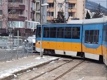 Удариха се трамвай и автомобил в столицата, има щети