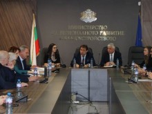 Министър Шишков: Започваме спешно укрепване на пречиствателната станция за питейни води на яз. "Ясна поляна"