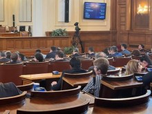 Депутатите ще гласуват промени в Закона за пътищата