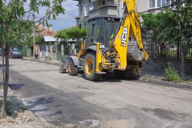 Очаква се през март да бъдат асфалтирани улиците в Казанлък след ВиК ремонтите