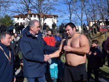 Димитър Кумчев спечели пехливанските борби в Асеновград
