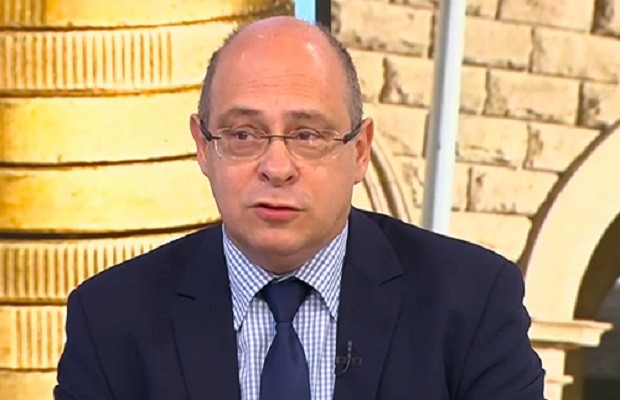 Министър Лазаров: Натрупаната инфлация е компенсирана от минималната заплата