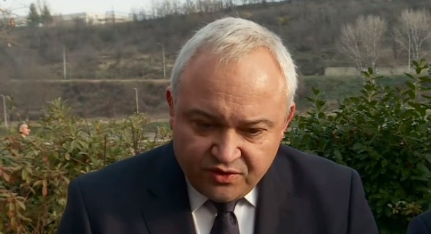 Вътрешният министър: Имам данни за спрени българи на границата с РСМ