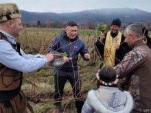 В Столетово отбелязаха Трифон Зарезан
