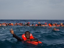 Жена загина след потъването на лодка с мигранти край Лерос
