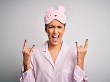 Специалисти казаха колко често да перем пижамата си