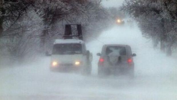 Поради снегонавяване е ограничено движението по пътя Шипково-Рибарица