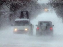 Поради снегонавяване е ограничено движението по пътя Шипково-Рибарица