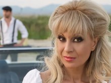 Първата дама на попфолка има повод да почерпи
