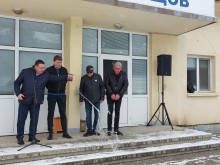 С 450 хиляди лева ремонтират спортна база в Свищов
