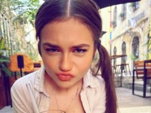 Коментари на фенове сринаха Крисия в земята