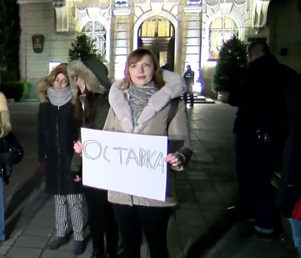 </TD
>Тази вечер недоволни пловдивчани организираха протест с искане кметът  да подаде