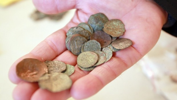 Иззеха антични монети от частен дом във врачанско село