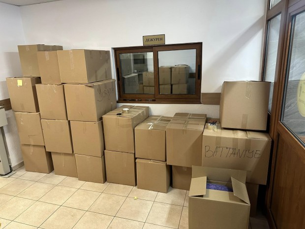 Първите дарения събрани в Руен тръгнаха към пострадалите в Турция