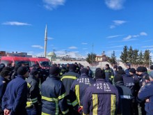 Още 20 пожарникари заминаха за Турция