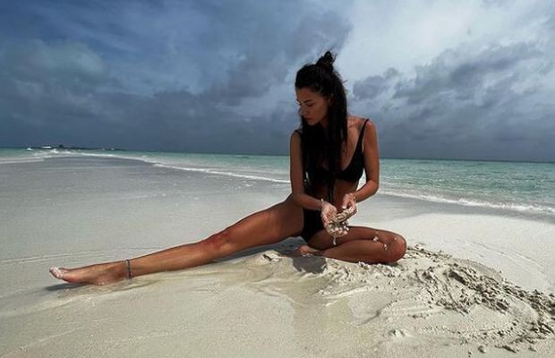 Секси тяло на плаж с уникална гледка показа Диляна Попова видя Plovdiv24 bg  