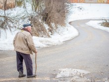 Откраднаха близо 11 хил. лв. от 90-годишен родопчанин