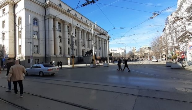 Възобновена е работата на Съдебната палата в София след като