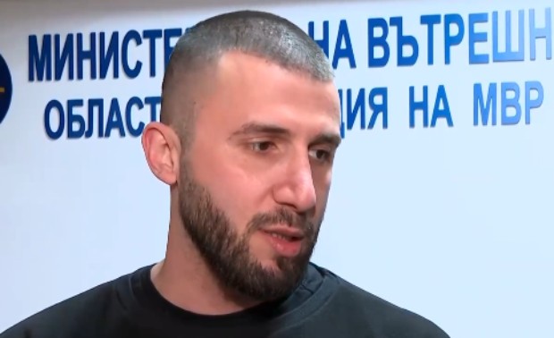 Треньорът по кикбокс Димитър Желязков който помогна за задържането на