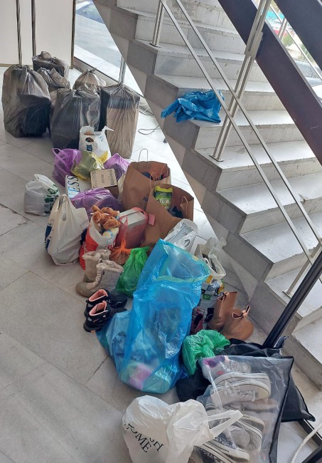 Във Варна се събират нови завивки и палатки за пострадалите от земетресенията в Турция и Сирия
