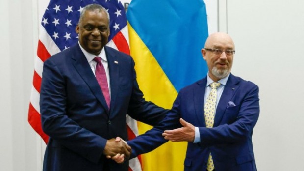Министрите на отбраната на Украйна и САЩ обсъждат "приоритетите" за срещата на съюзниците
