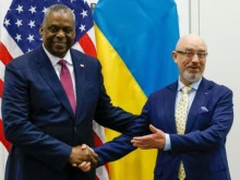 Министрите на отбраната на Украйна и САЩ обсъждат "приоритетите" за срещата на съюзниците