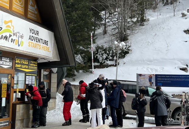 В разгара на зимния сезон цените в планинските ни курорти
