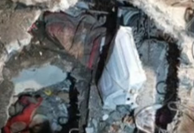 Български анестезиолог оперира човек под развалините в Турция и прекара