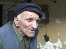 Биха и ограбиха самотен възрастен мъж от оряховско село
