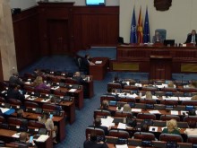 В Скопие гласуват за реконструкция на правителството