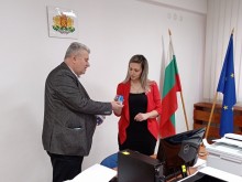 Областният управител на Смолян връчи печата на Районната избирателна комисия