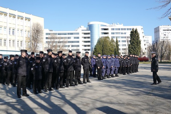 11 румънски курсанти пристигнаха във Висшето военноморско училище Н Й
