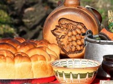 Жителите на добруджанските села Стефан Караджа и Царевец празнуват Деня на лозарите и винарите
