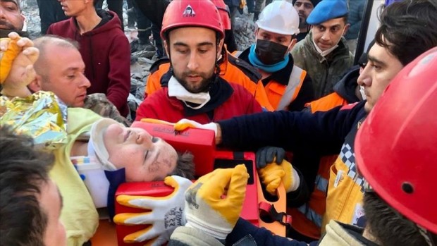 В Турция спасиха 12-годишно дете след 182 часа под развалините