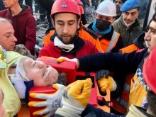 В Турция спасиха 12-годишно дете след 182 часа под развалините