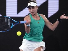 Виктория Томова излиза срещу олимпийската шампионка Белинда Бенчич на турнира в Доха