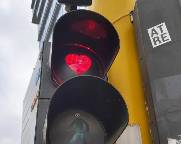 Сърчица вместо червени светофари светнаха в София за 14 февруари