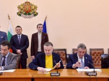 Вицепремиерът Алексиев и лидерите на синдикатите: Споразумението за заплатите в ''Български пощи'' е знак за разбирателство