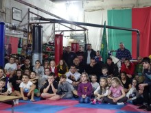 Полиция влезе при деца от спортен клуб в Шумен